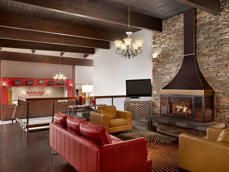Hotel Ramada By Wyndham Airport 3*
