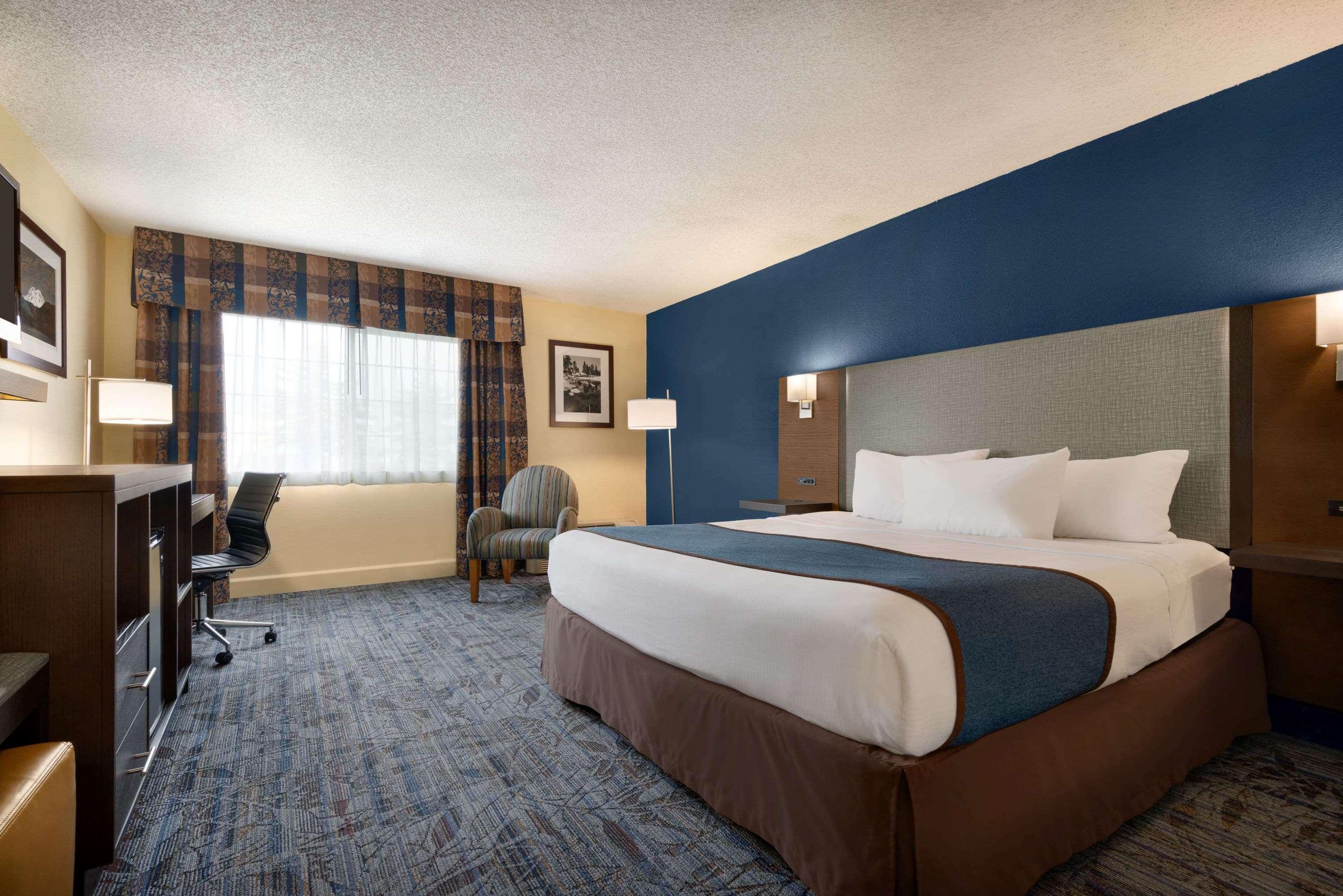 Hotel Ramada By Wyndham Airport Spokane