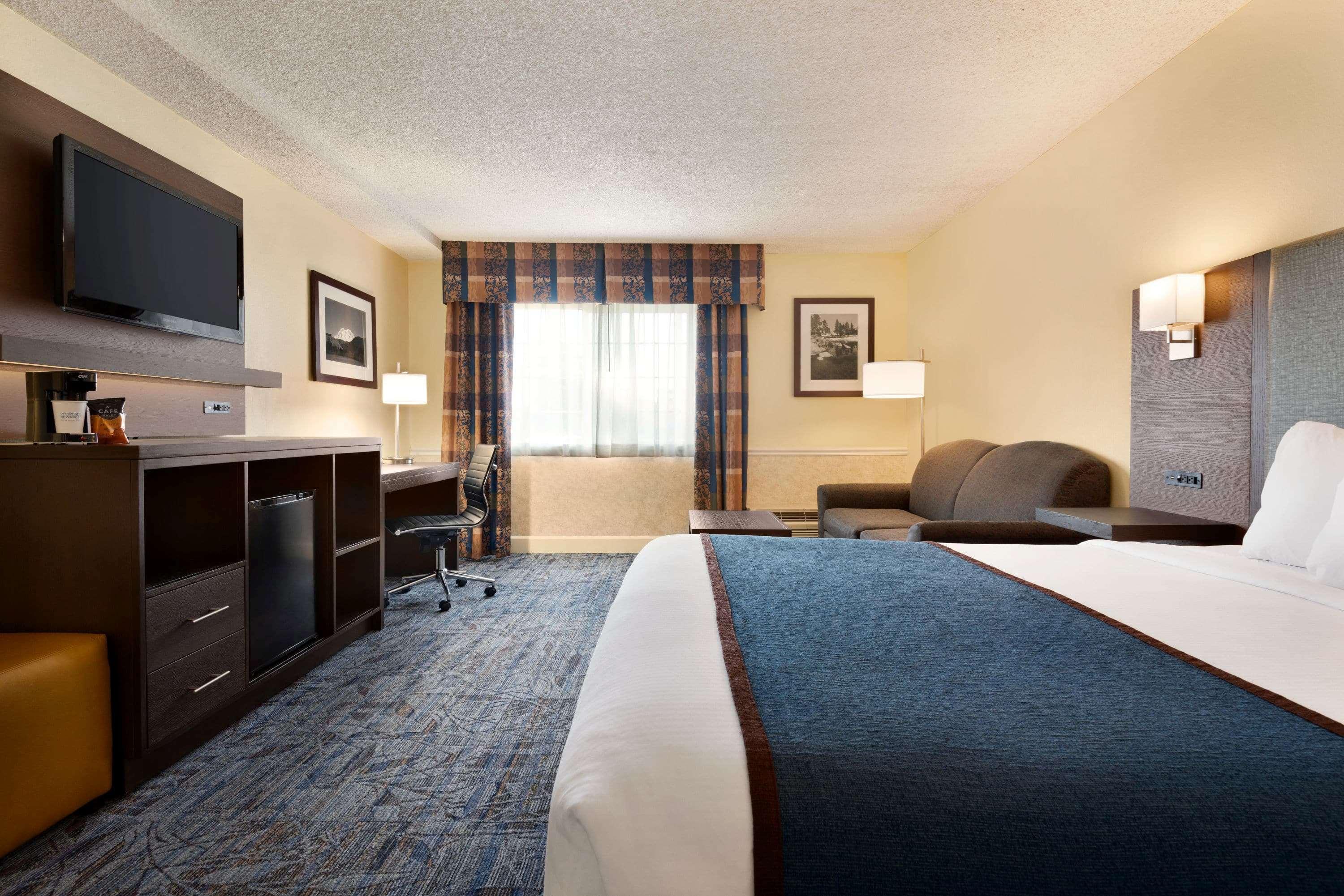 Ramada By Wyndham Airport Spokane