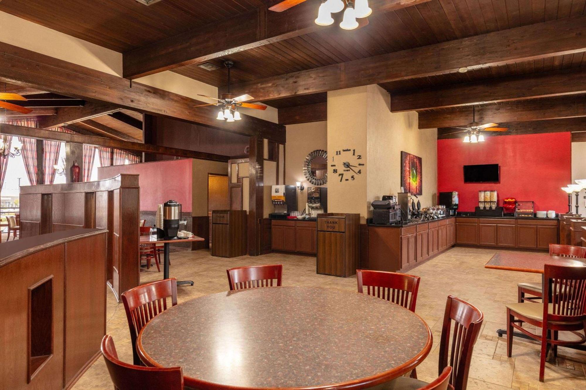 Ramada By Wyndham Airport Hotel