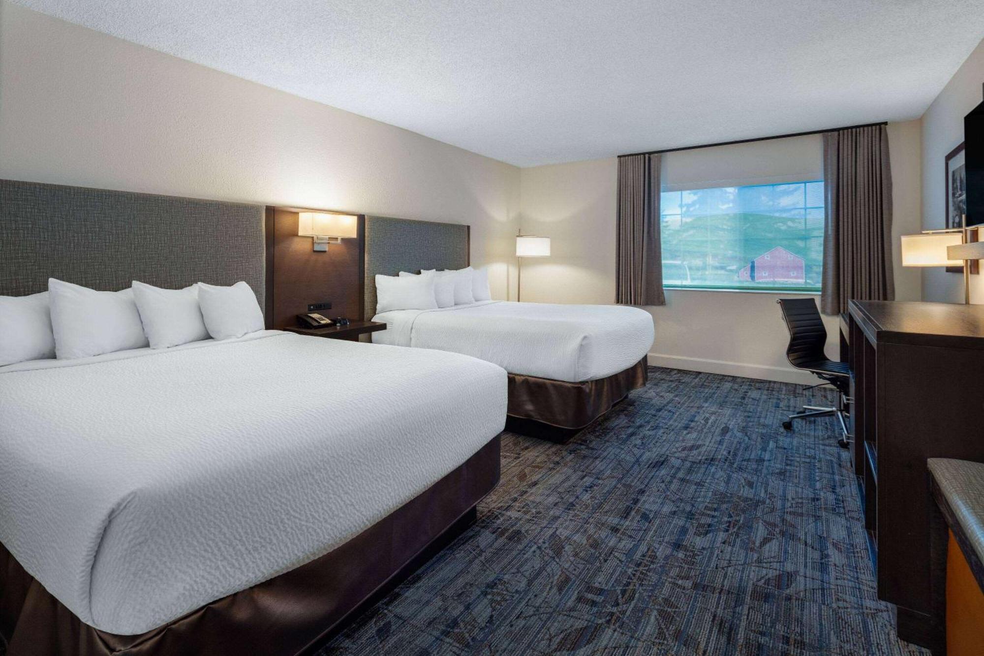 Ramada By Wyndham Airport