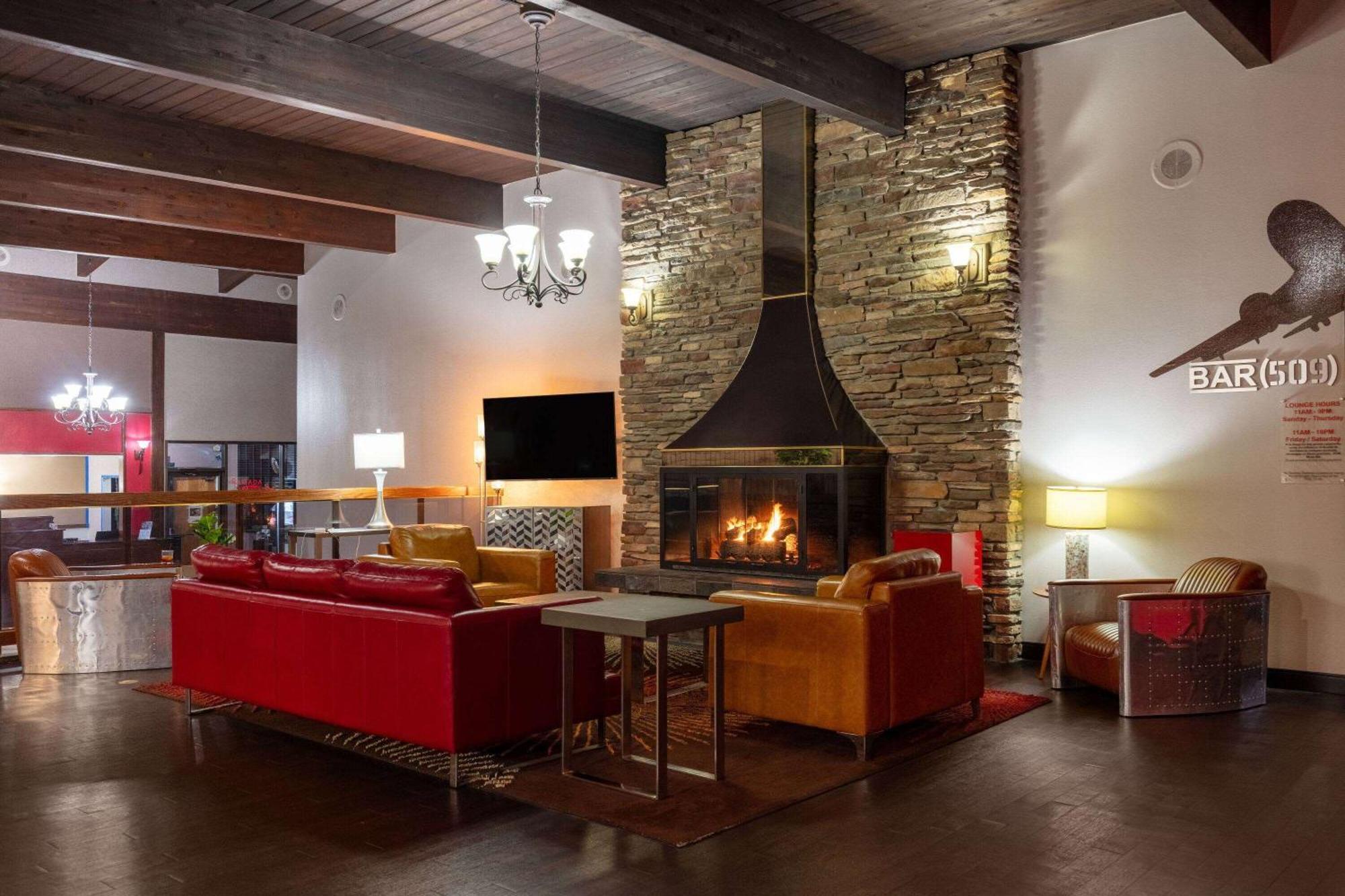 Ramada By Wyndham Airport Hotel
