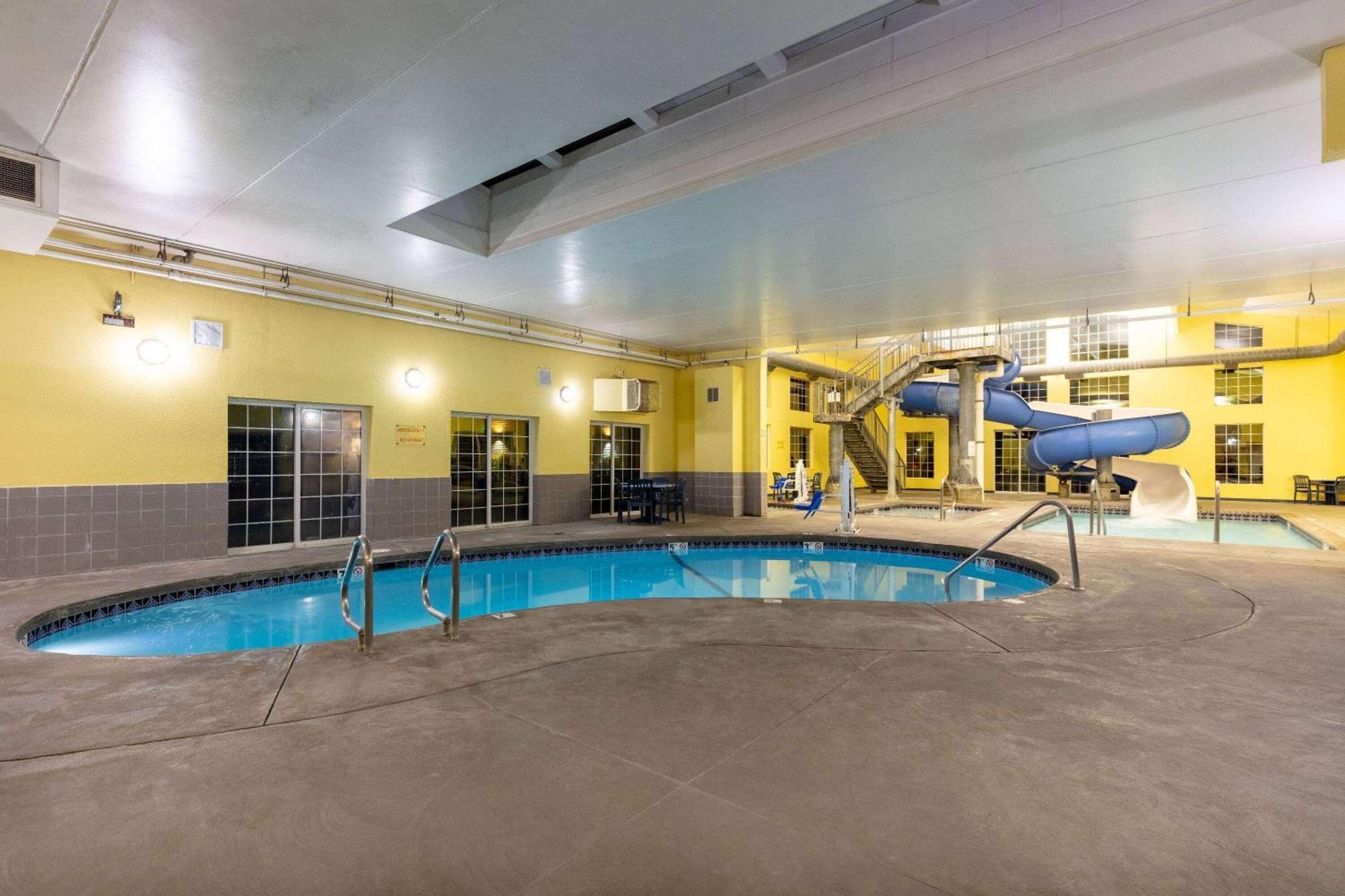 Ramada By Wyndham Airport Hotel Spokane