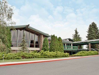Ramada By Wyndham Airport Hotel