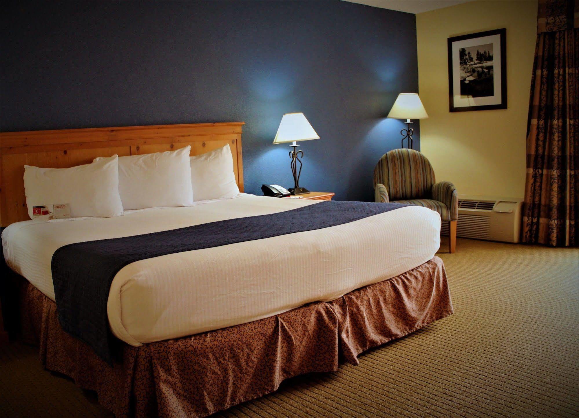 Ramada By Wyndham Airport Hotel Spokane