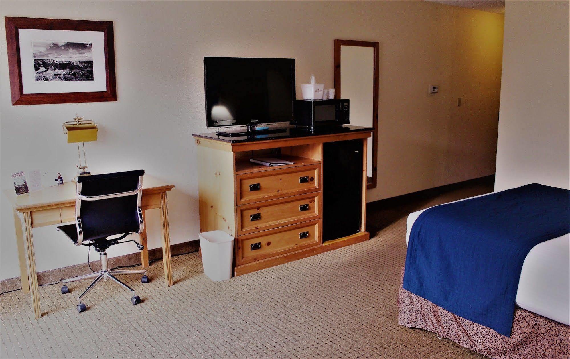 Ramada By Wyndham Airport Hotel Spokane