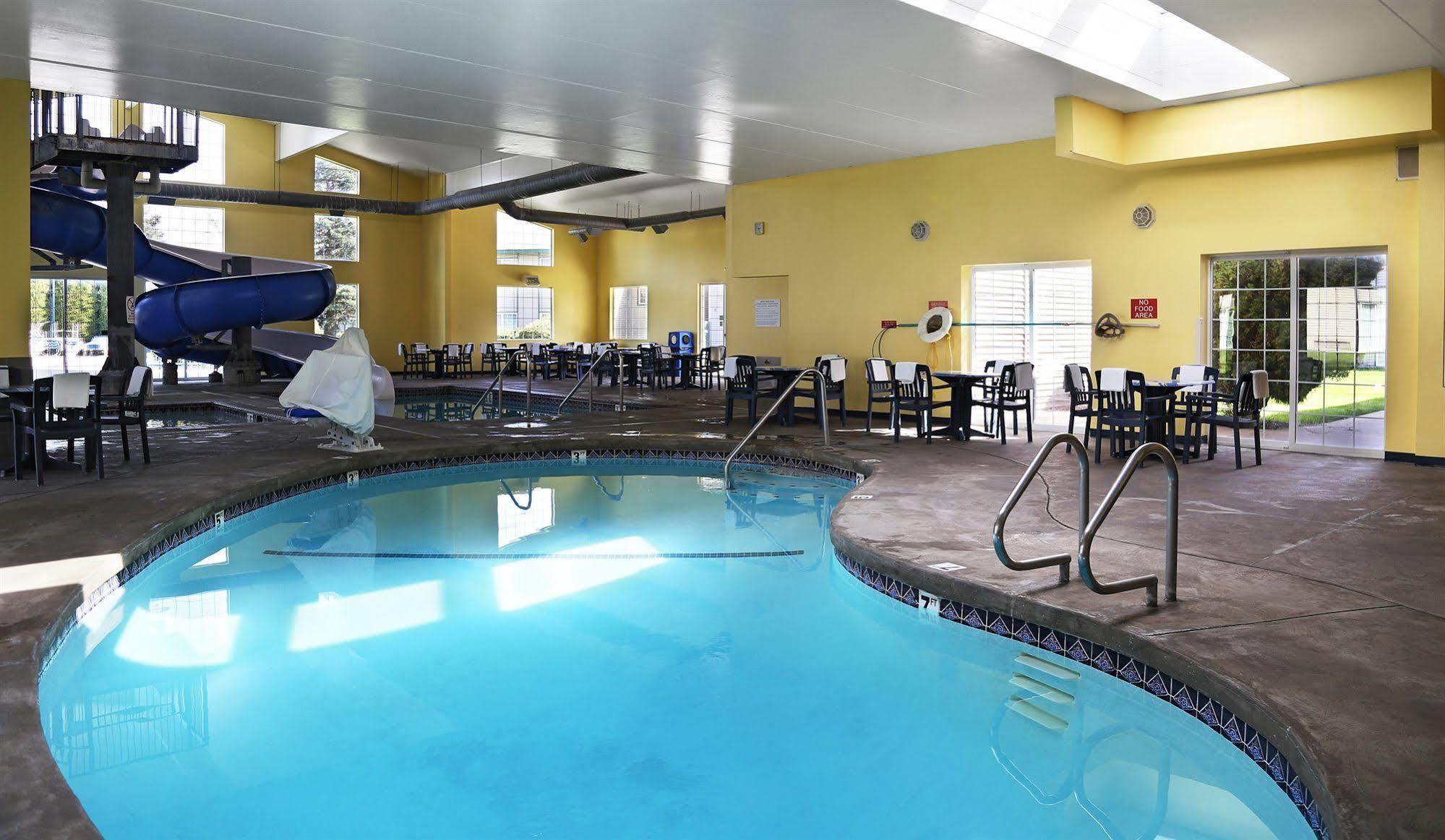 Ramada By Wyndham Airport Spokane